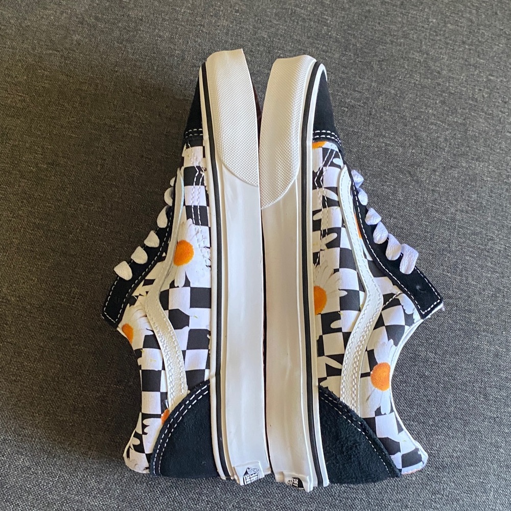 Vans Womens flower Checkered Sneakers size 7.5 - Picture 4 of 11